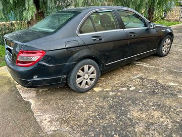 Ricambi classe C W204