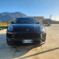 PORSCHE Macan - 2014