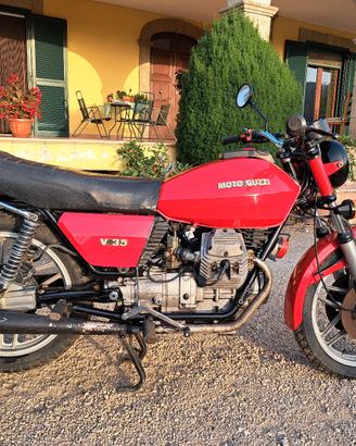 Moto Guzzi V35 