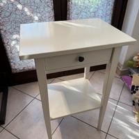 Comodino IKEA HEMNES