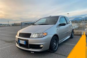 Fiat punto sporting con impianto audio