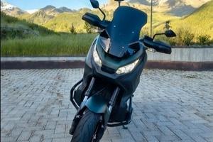 Honda X-ADV  750