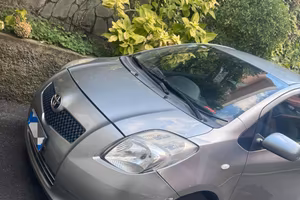 Toyota Yaris 1.3 08/2006 benzina 