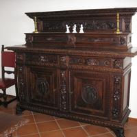 2 CREDENZE STILE GOTICO