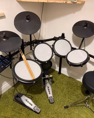Batteria elettrica Alesis Nitro Max 8pz bluetooth