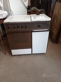 cucina fornello a 4 fuochi e forno elettrico