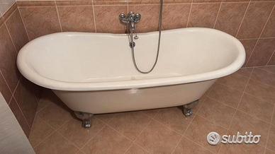 Vasca da bagno con piedini 156x71 stile classico