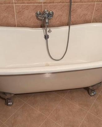 Vasca da bagno con piedini 156x71 stile classico