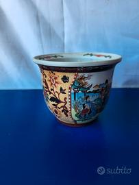 Vaso Vintage Cinese in Ceramica con Figure