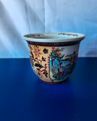 Vaso Vintage Cinese in Ceramica con Figure