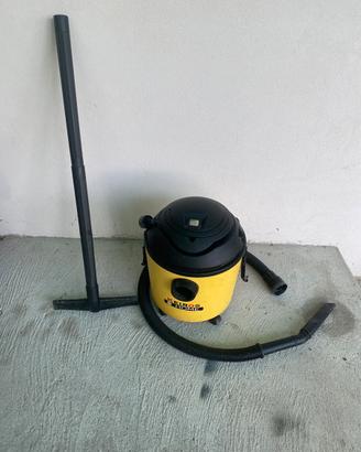 Aspirapolvere  e liquidi