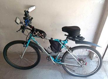 Bicicletta come nuova con accessori nuovi