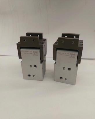 Pinza pneumatica SMC MHW220D1-Nuova mai utilizzata