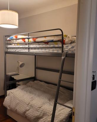 Letto a soppalco IKEA in metallo materasso incluso