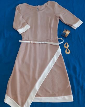 vestito con accessori 