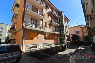 3 LOCALI A ASCOLI PICENO