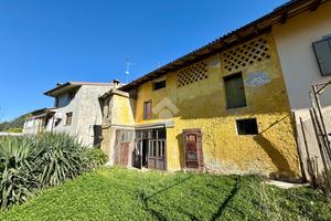 CASA DI CORTE A BASILIANO