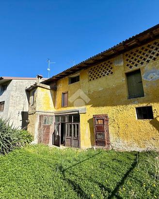 CASA DI CORTE A BASILIANO