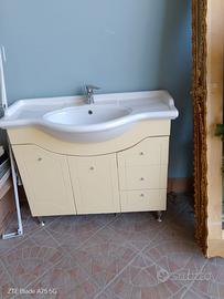 Monile bagno