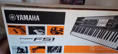 Tastiera Yamaha PSR-F51 usata pochissimo