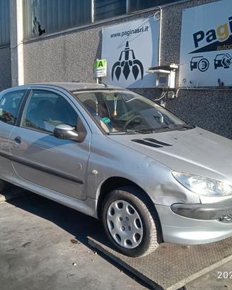 PEUGEOT 206 1.1 B 2005 HFX  PER RICAMBI
