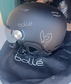 Scarponi più casco da sci