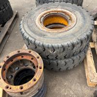 G08 Gomme per muletto