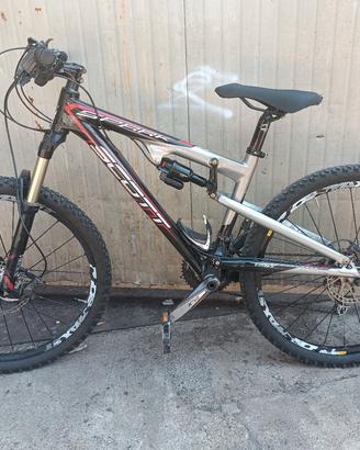 Mountain bike Scott full carbon 
