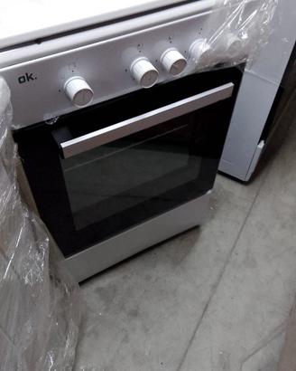 cucina bianca gas nuova con difetto estetico 