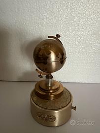 Mappamondo da tavolo vintage Accendino Carillon