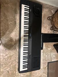 Pianoforte yamaha P200
