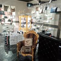 Attivita commerciale calzature/abbigliamento