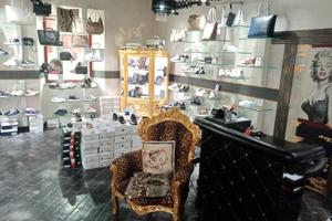 Attivita commerciale calzature/abbigliamento