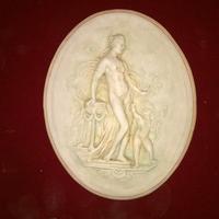 Basorilievo in stucco