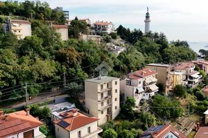 2 LOCALI A TRIESTE