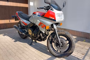 Yamaha FZ750 del 1985