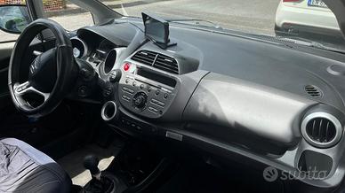 AUTO Honda Jazz