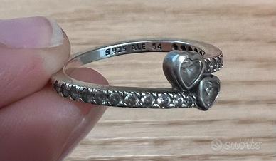 Gioielli, anello pandora