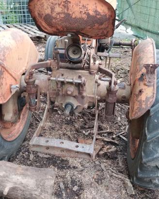 Fiat piccola 211 trattore