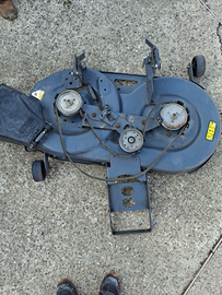 Piatto trattorino tagliaerba