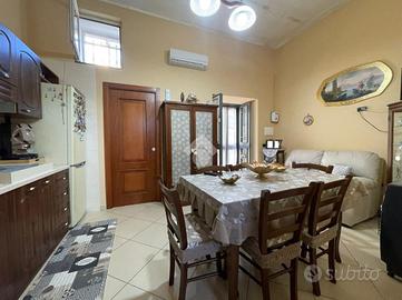 2 LOCALI A POLLENA TROCCHIA