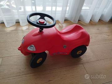 Auto e moto per giochi all'aperto