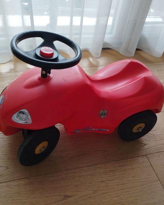 Auto e moto per giochi all'aperto