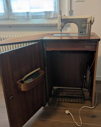 Macchina da cucire Necchi mod.76 con mobile origin