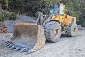 PALA GOMMATA VOLVO L150E