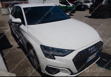 Audi A3 30 TDI S tronic Business S.Back Hatchback 