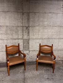 Coppia di Sedie Vintage in Legno Intagliato