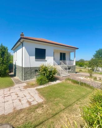 VILLA SINGOLA A REDAVALLE