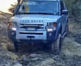 Land Rover Discovery 3 off road