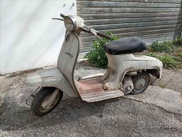 Lambretta J50-no Vespa